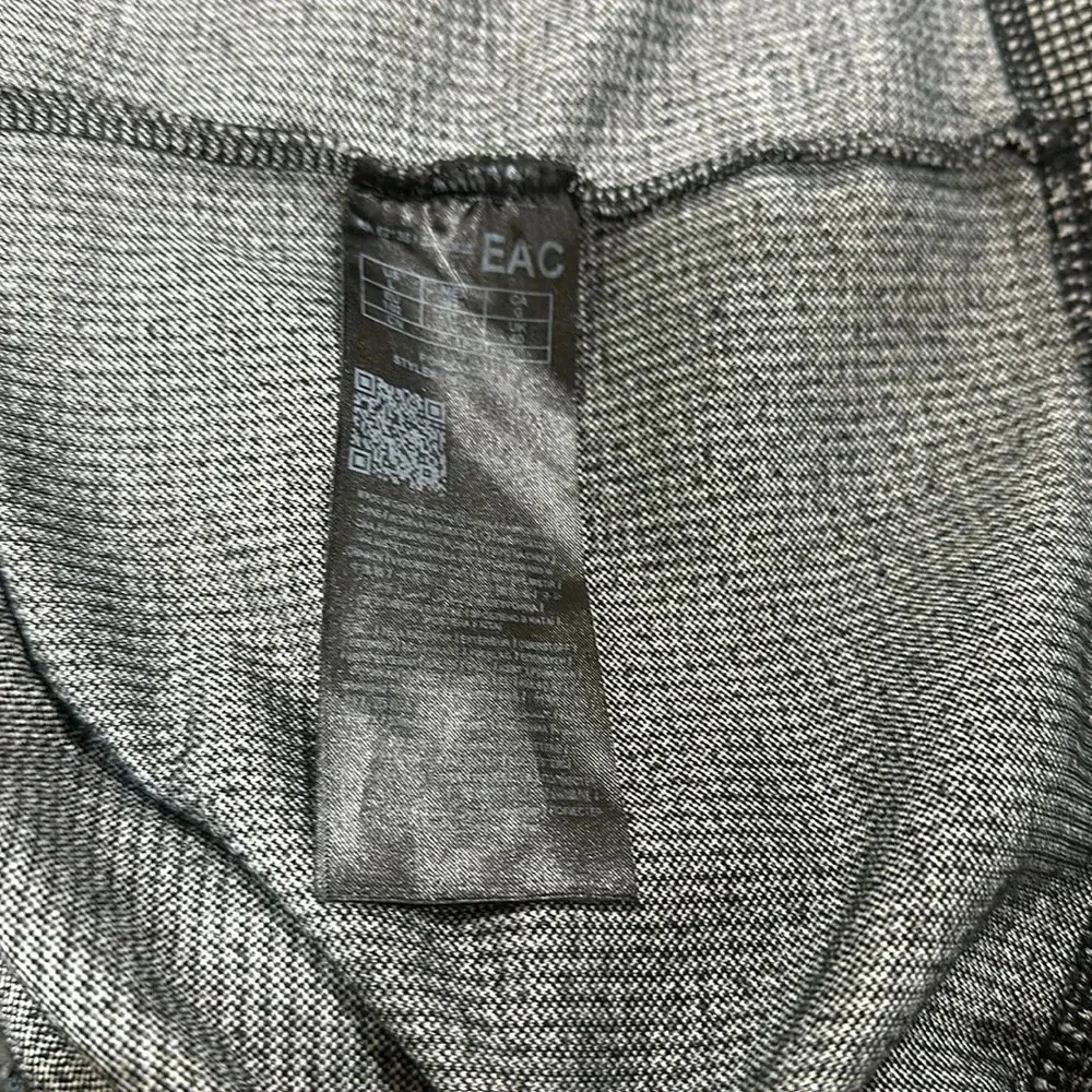 Guess  men’s T Shirt - Picture 6 of 7